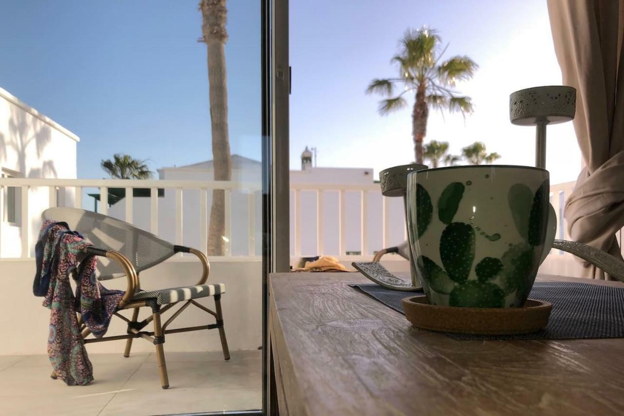 Sea Breeze Apartment Costa Teguise Exterior foto