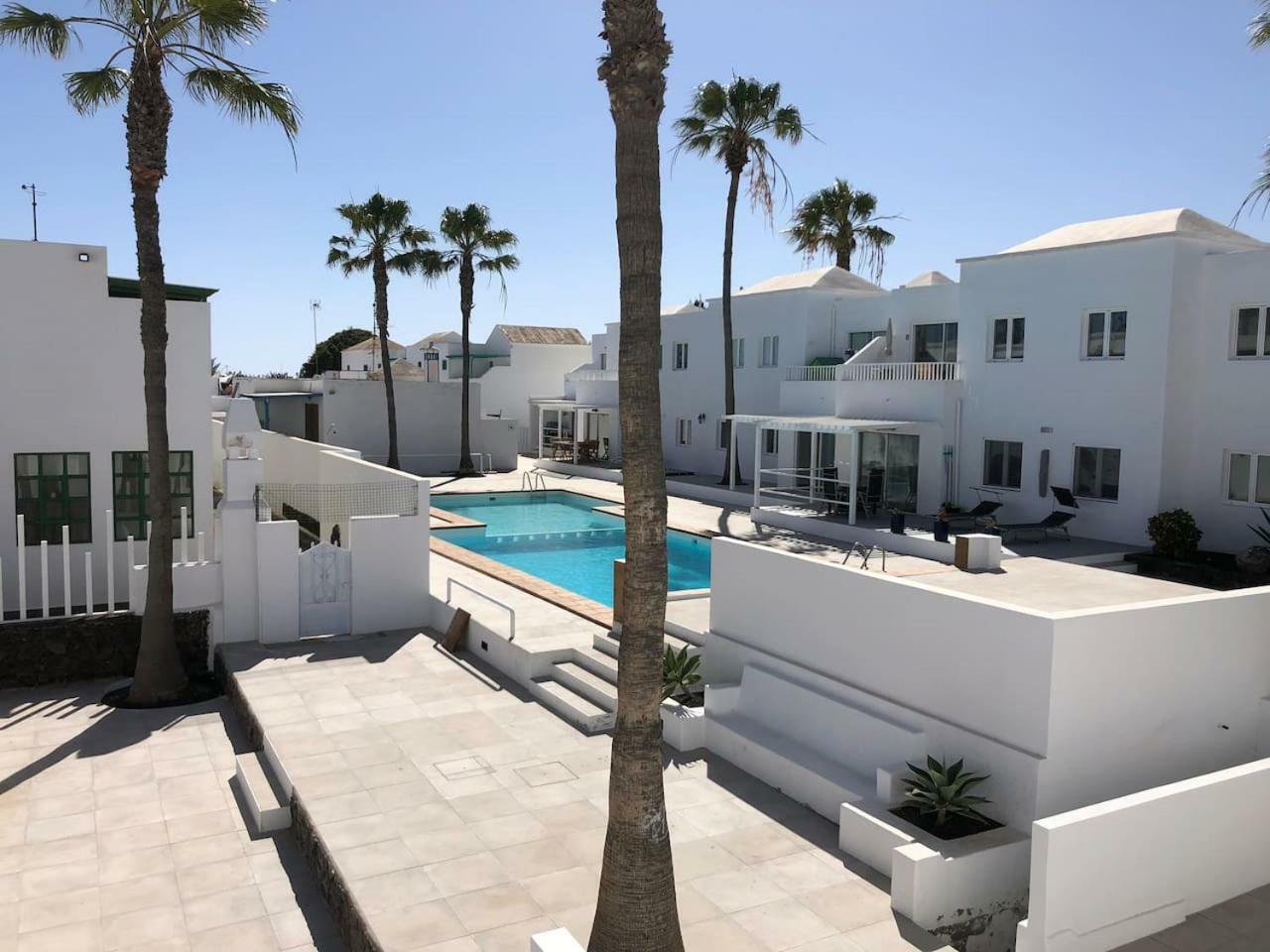Sea Breeze Apartment Costa Teguise Exterior foto