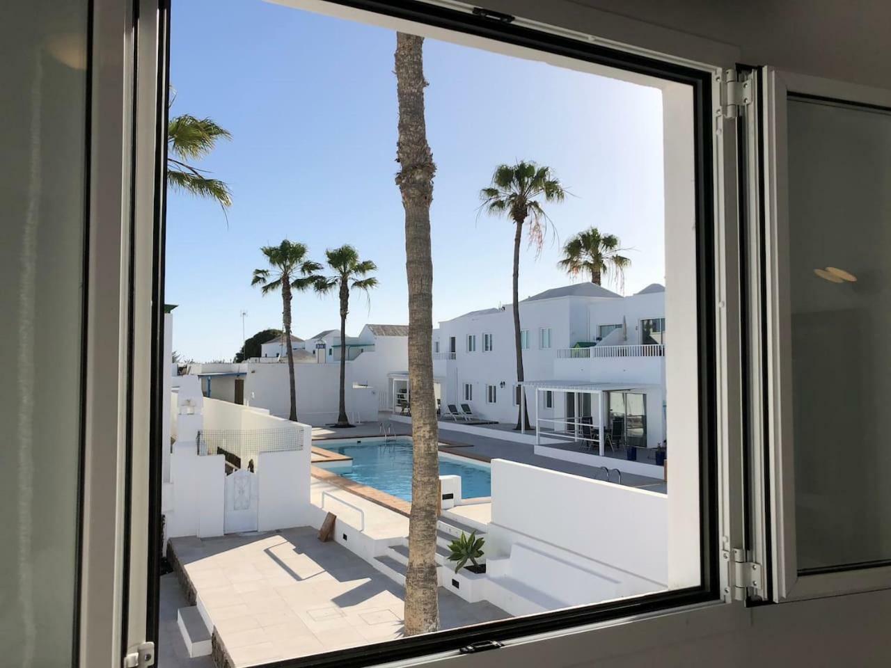 Sea Breeze Apartment Costa Teguise Exterior foto