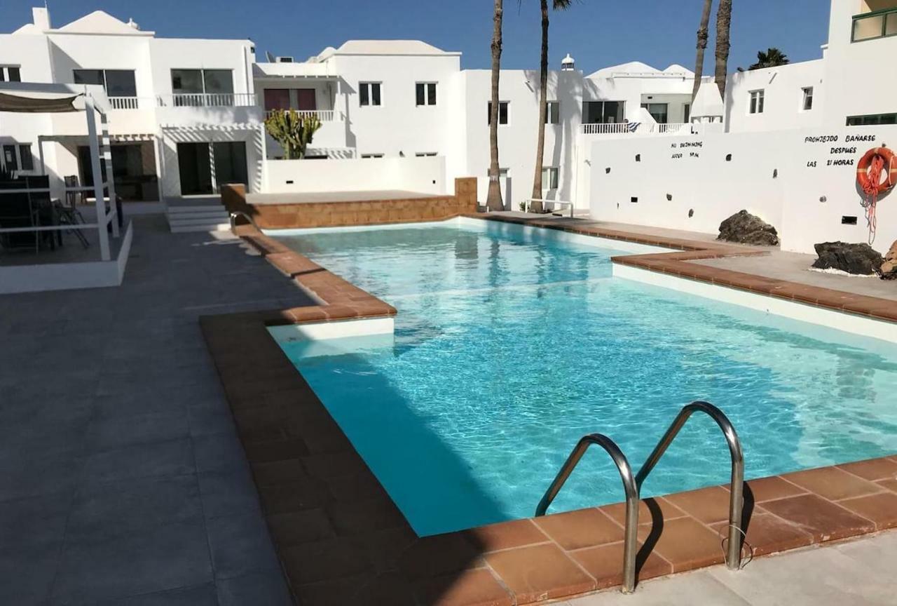 Sea Breeze Apartment Costa Teguise Exterior foto